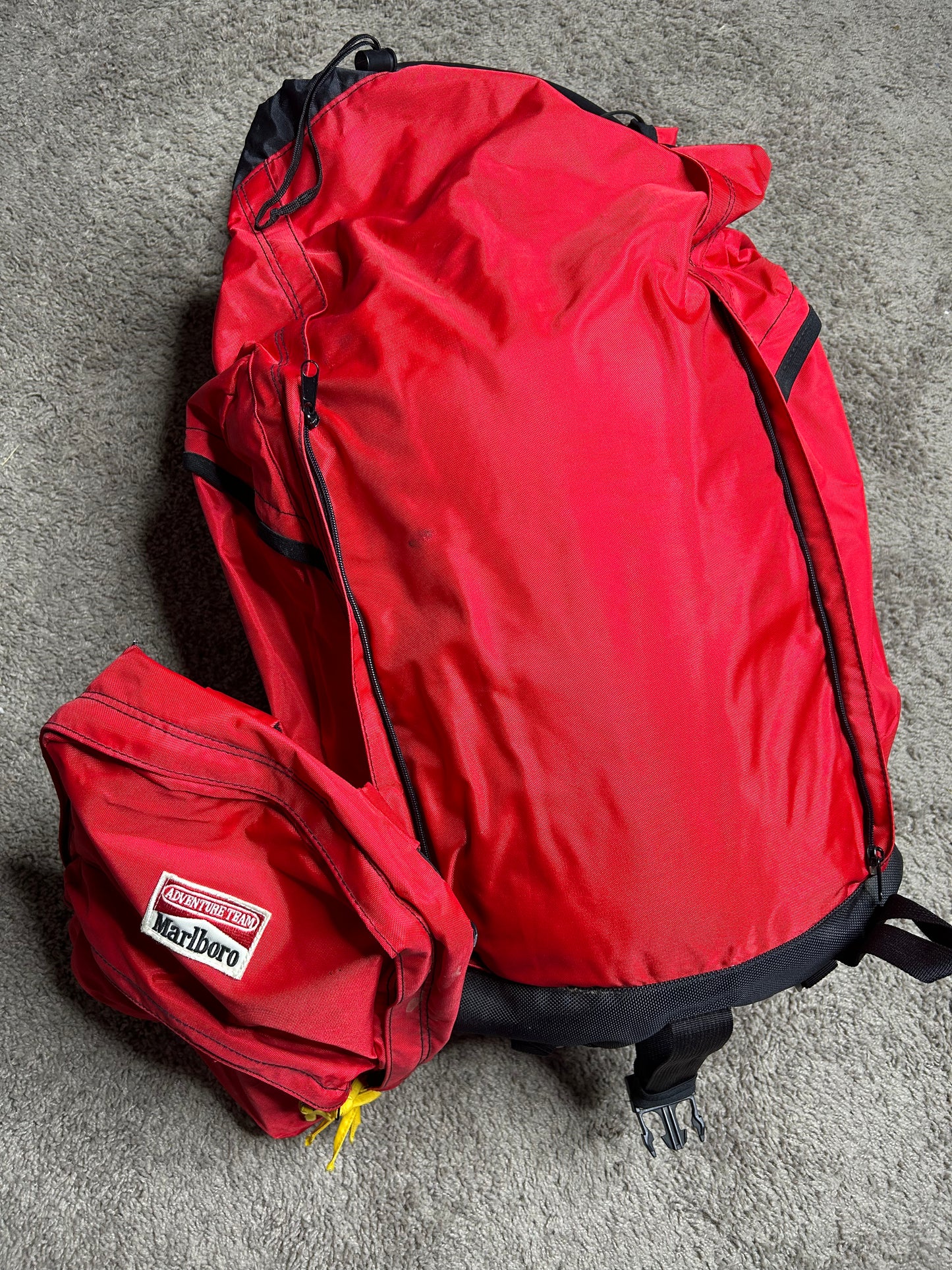 Marlboro Adventure Bag (3-in-1)